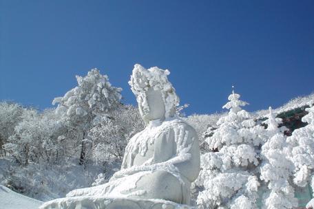 망경사 절터의 설경3