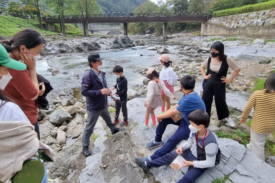 고생대 지질탐방 프로그램 동행 사진 1